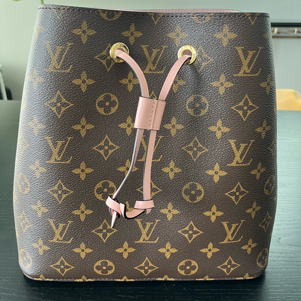 Authentic LV NéoNoé MM